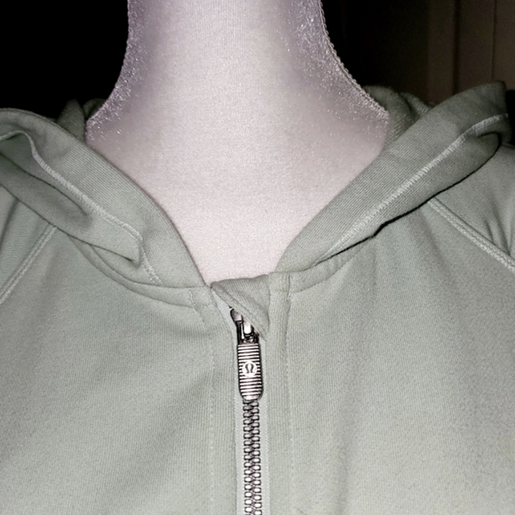 Lululemon Cool-N-Collected Jacket Sz 10 EUC - Picture 8 of 9